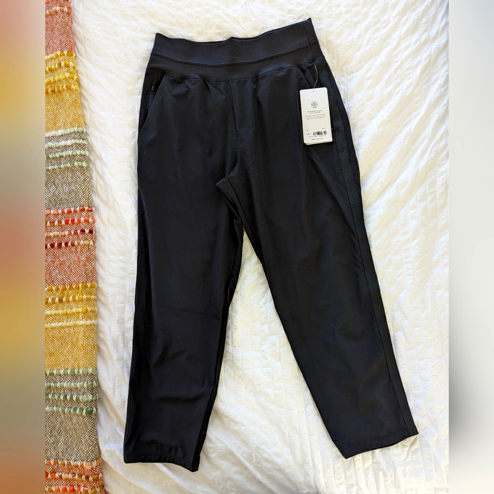 (With Tags) Athleta Nolita Slim Tapered Tech Pant size 10